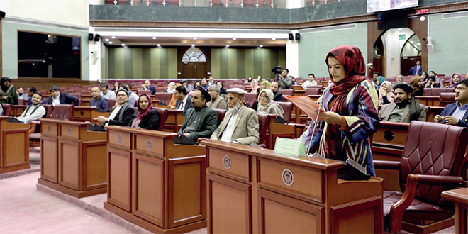 Comment les femmes afghanes ont conquis 27% du Parlement
