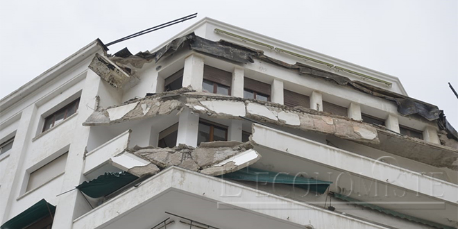 DIAPO/ Casablanca : Une façade d’immeuble s’effondre au centre-ville