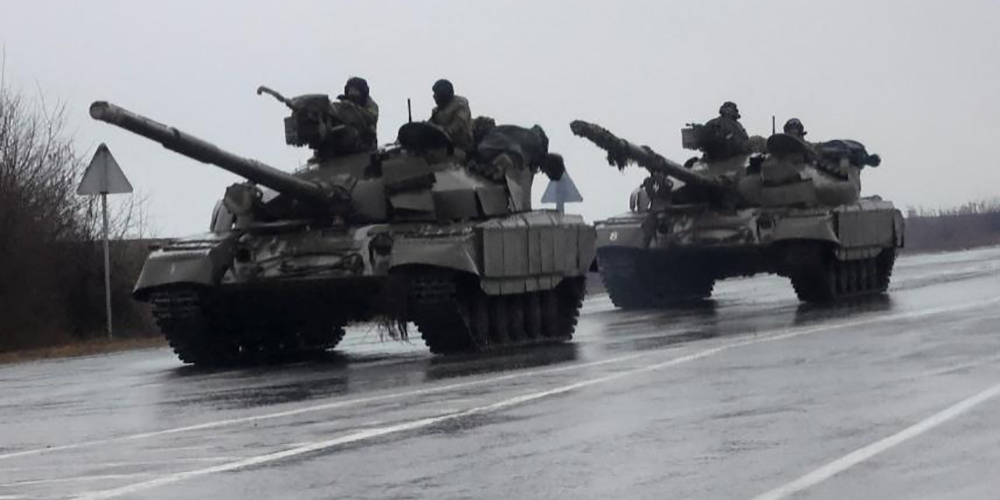 Les forces terrestres russes entrent en Ukraine