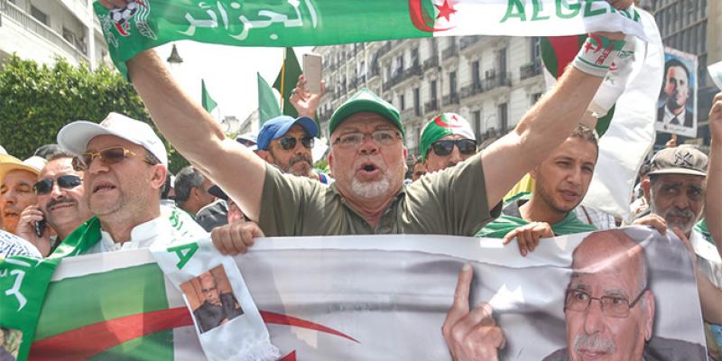Algérie: Les manifestants refusent l'appel au dialogue du pouvoir