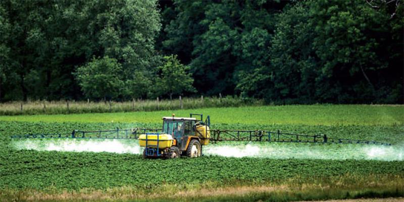 Colère agricole: Bruxelles enterre une loi sur les pesticides