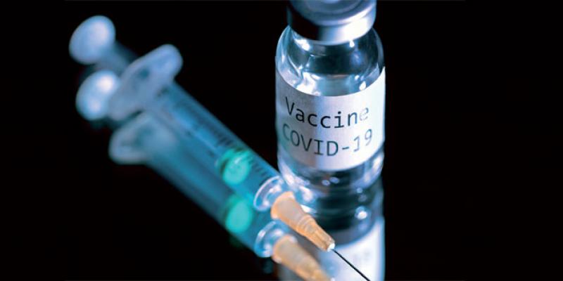 Covid-19: Vacciner en masse pour barrer la route au virus