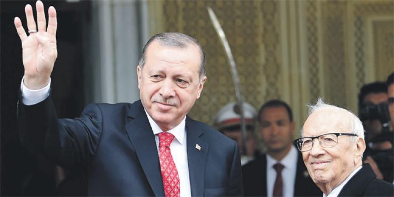 Erdogan termine sa mini-tournée africaine