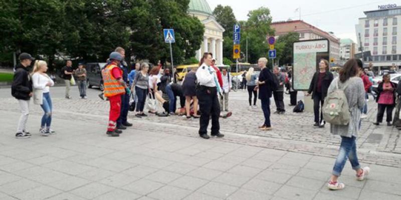 Attentat en Finlande: un mort et plusieurs personnes poignardées 
