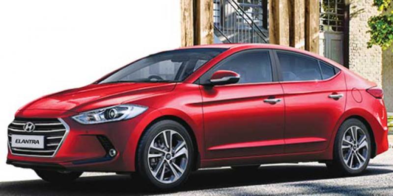  Hyundai Elantra rehausse les standards