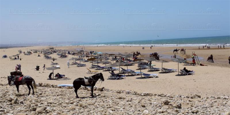 Sidi Kaouki: Un marabout, des surfeurs et une vaste plage à l’état sauvage