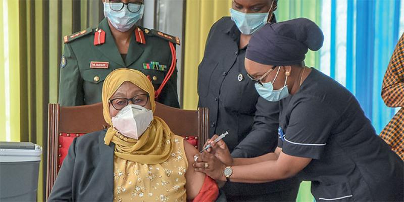 La Tanzanie commence le process de vaccination! 
